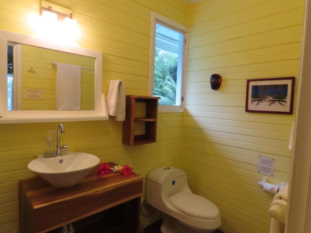 Sand Dollar Beach Bed & Breakfast 博卡斯德尔托罗 外观 照片